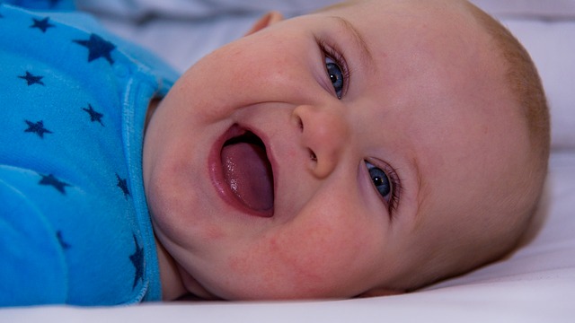 5-metode-de-a-preveni-si-opri-regurgitarea-la-bebelusi